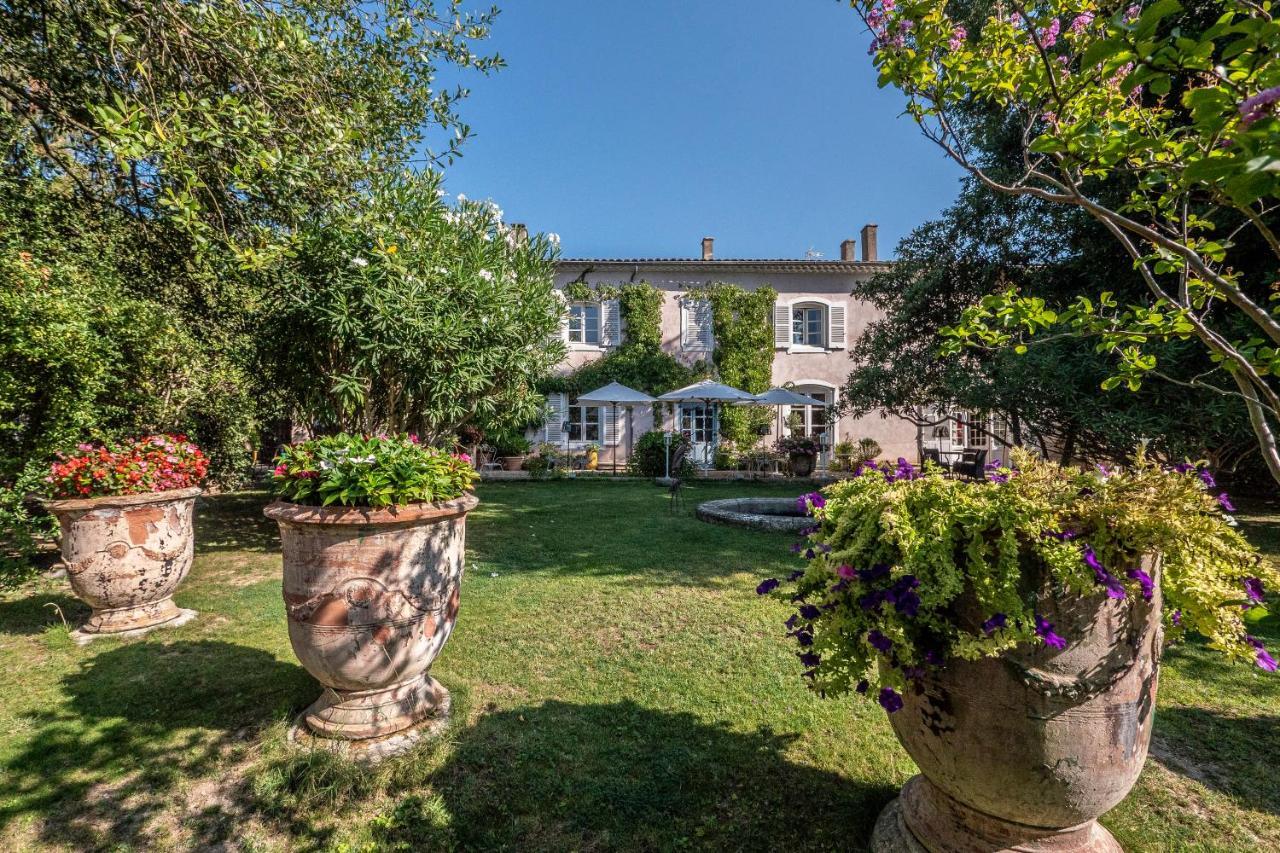 Bed and Breakfast Mas d'Escattes Nîmes Esterno foto