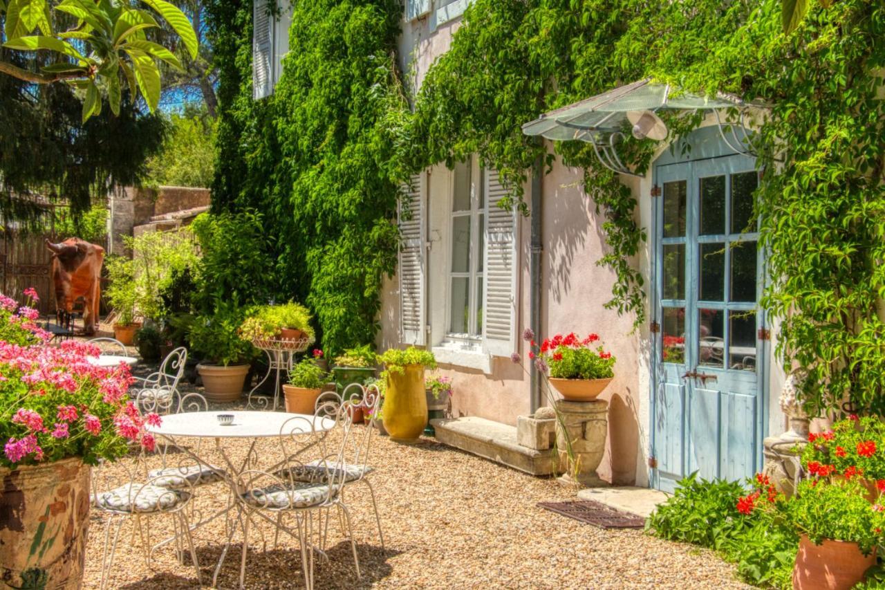 Bed and Breakfast Mas d'Escattes Nîmes Esterno foto