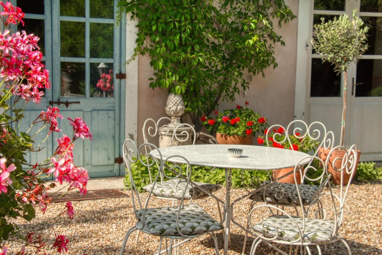 Bed and Breakfast Mas d'Escattes Nîmes Esterno foto
